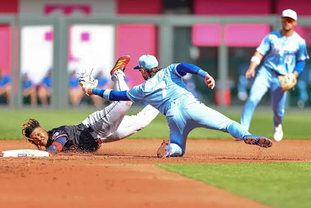 Guardians Get Key Boost as José Ramírez Returns from Injury for Cardinals Showdown