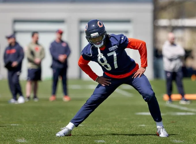 Chicago Bears Training Camp Heats Up: Luther Burden III Makes Long-Awaited Return as Chicago Bears Hit the Field in Pads for the First Time — But Injury Concerns Continue to Cast a Shadow Over Training Camp